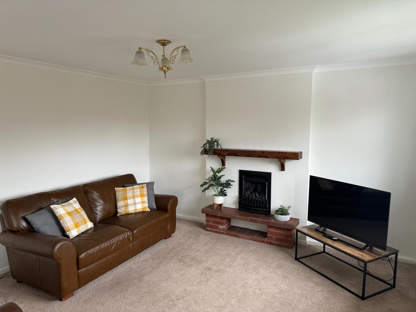 Stratford Upon Avon: 2 Bed Town Centre Apartment, Parking For One Car Eksteriør billede